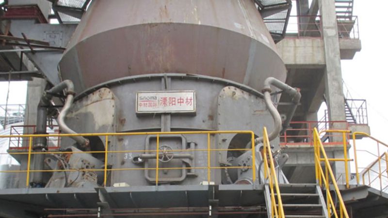 Hunan DF mineral electrolysis manganese titanate project-LRM38.4 Manganese ore vertical mill